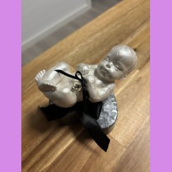 Beton hjerte med stor baby