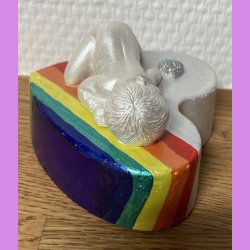 Beton hjerte regnbue med baby