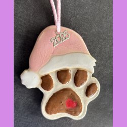 Hundeporte med nissehue  - Lyserd