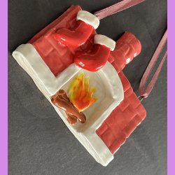 Jule kamin med julesokker