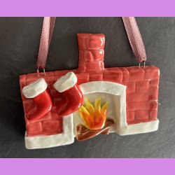 Jule kamin med julesokker