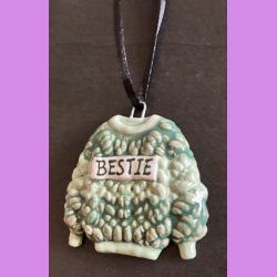 BESTIE - Tr�je - Gr�n