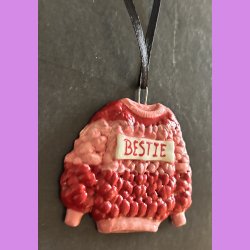 BESTIE - Tr�je - R�d