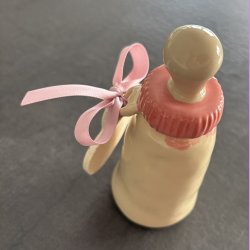 Sutteflaske lyserd med skilt Prinsesse