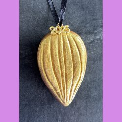 rets mandel trof mini med snor- Guld rstal - Sofie