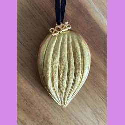 rets mandel trof mini med snor- Guld rstal - Sofie