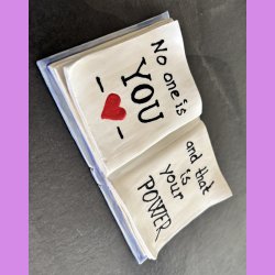 Bog i keramik- Nr. 5 - med s�d tekst - No one is YOU.