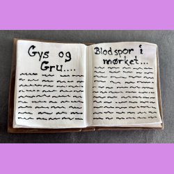 B�ger i keramik- Nr. 3 - med tekst - Gys og gru