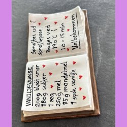 B�ger i keramik- Nr. 4 - Vaniljekranse opskrift.