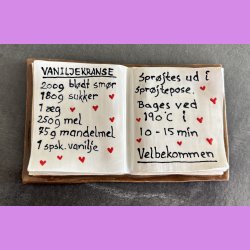 B�ger i keramik- Nr. 4 - Vaniljekranse opskrift.