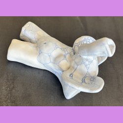 Elefant liggende - mat hvis med bl bobbler