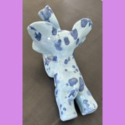 Elefant liggende - Lysebl med bl prikker