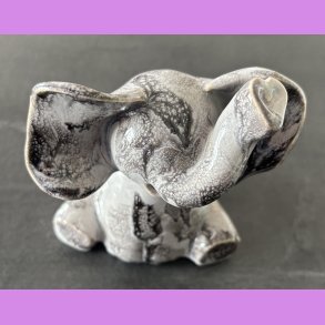 Elefant siddende - Lysegr 