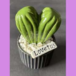 Lovetus 1 farvet - sort potter - hvide sten - lille skilt