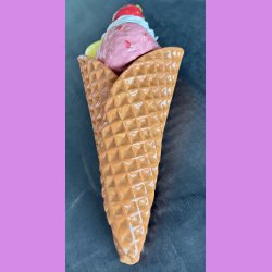 Vaffelis med fl�deskum jordb�r  - Kugler Choko med choko stykker , jordb�r og lemon