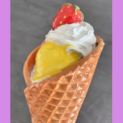 Vaffelis med jordb�r , jordb�r og lemon,