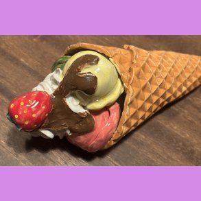 Vaffelis med fl�deskum - choko saus og jordb�r