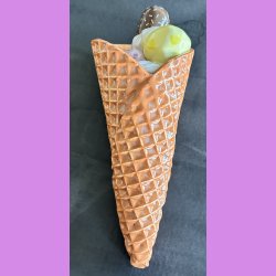 Vaffelis med fl�debolle m/kokos - Softice med lemon og bl�b�r is.