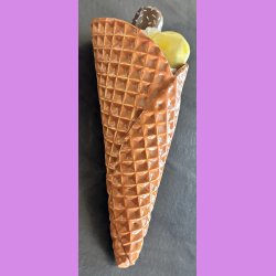 Vaffelis med fl�debolle m/kokos - Softice med lemon og bl�b�r is.