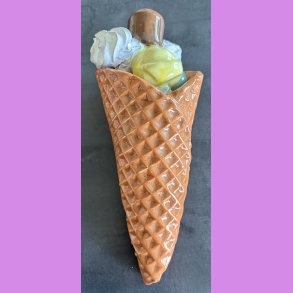 Vaffelis med fl�debolle - Softice - Lemon, jordb�r og pistacie,