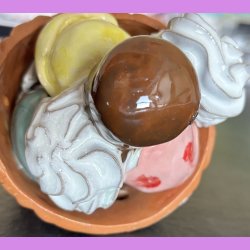 Vaffelis med fl�debolle - Softice - Lemon, jordb�r og pistacie,