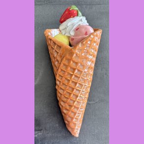 Vaffelis med jordb�r og fl�deskum - choko, jordb�r og lemon.