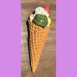 Vaffelis med softice og jordbr