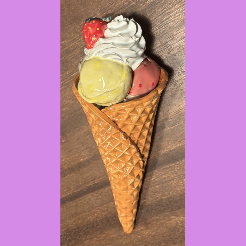 Vaffelis med 3 kugler fldeskum og jordbr