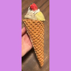 Vaffelis med 3 kugler fldeskum og jordbr