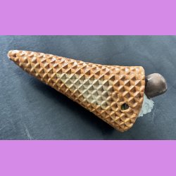 Vaffelis med fl�debolle - chokolade - jordb�r og citron is.