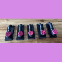 Lakrids pibe med pink top og ophng