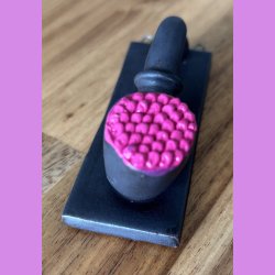 Lakrids pibe med pink top og ophng