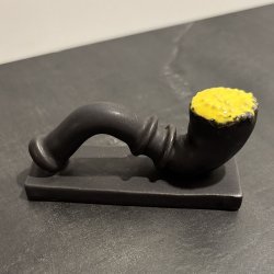 Lakridspibe - mat sort - gul top - uden ophng
