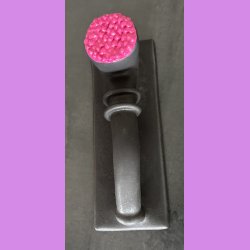 Mellem lakrids pibe med pink top