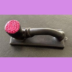 Lakridspibe - mat sort - Pink top - et oph�ng.