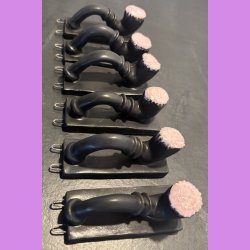 Lakridspibe - mat sort - lyserd/hvide prik top - mat sort bund.