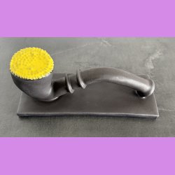 Stor lakrids pibe med gul top