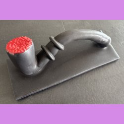 Stor lakrids pibe med rd top (Den skve udgave)