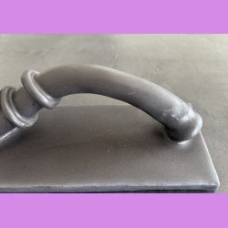 Stor lakrids pibe med rd top (Den skve udgave)