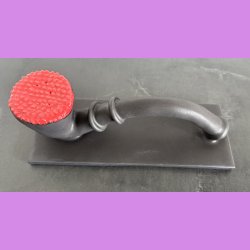 Stor lakrids pibe med rd top