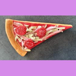 Pizza stykke med skinke og pepperoni uden oph�ng