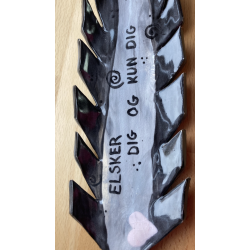 "Elsker dig og kun dig" Fjer fad 