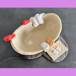 Badekar med creme og LOVE t�fler