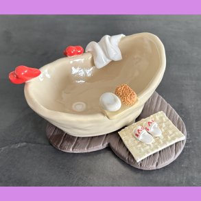 Badekar med creme og LOVE t�fler