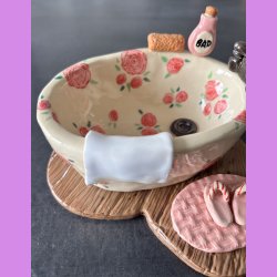 Badekar med roser og t�fler