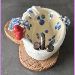 Badekar med bl� blomster og t�fler