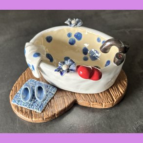 Badekar med bl� blomster og t�fler