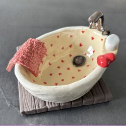 Badekar med hjerter og t�fler