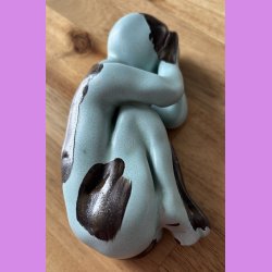 "Aldrig glem din power" Figur. Mint grn med kobber strejf.