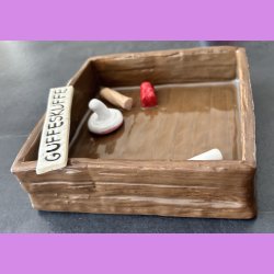 Guffeskuffe med vingummi bamse - skum svamp - Skolekridt og karamelstang.